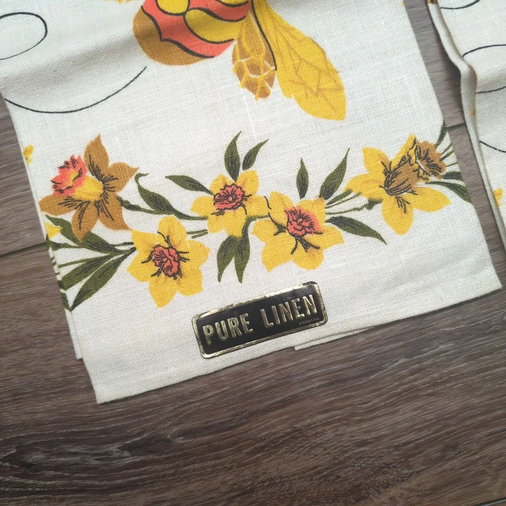 Vtg Pure Linen Busy As A Bee Tea Towels Yellow Daffodil Retro Set of 2 NOS NEW